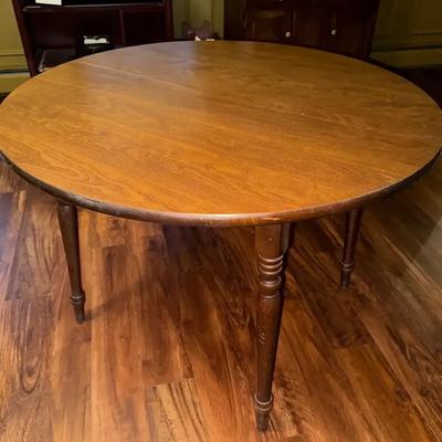 Dining Room Table, 42 inch diameter