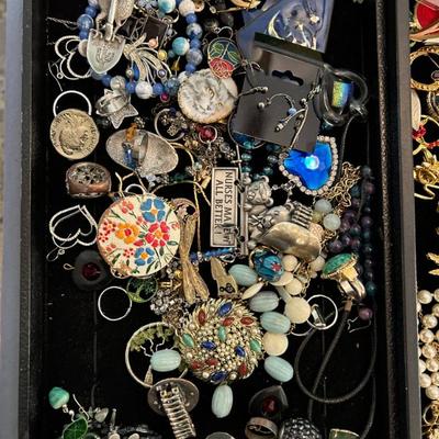 Sale Photo Thumbnail #130