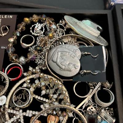 Sale Photo Thumbnail #153