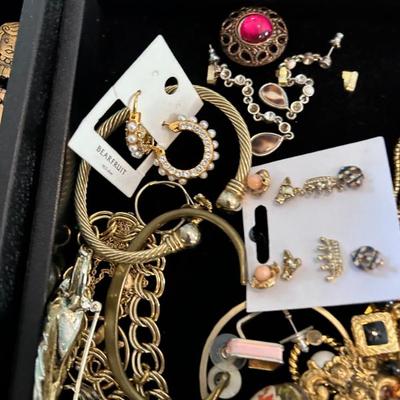 Sale Photo Thumbnail #144