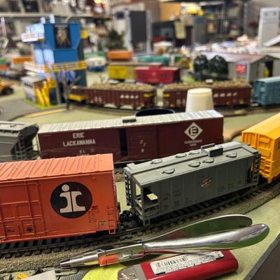 Sale Photo Thumbnail #191