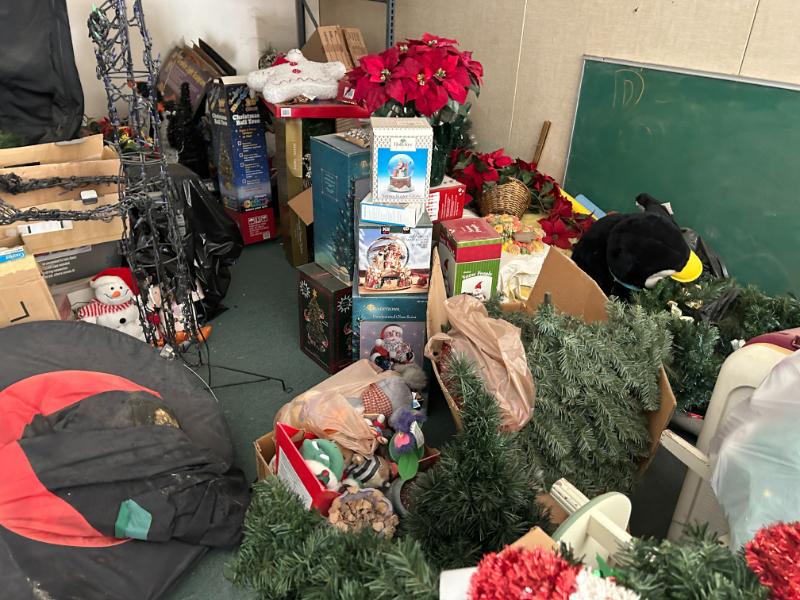 Sale Photo Thumbnail #690