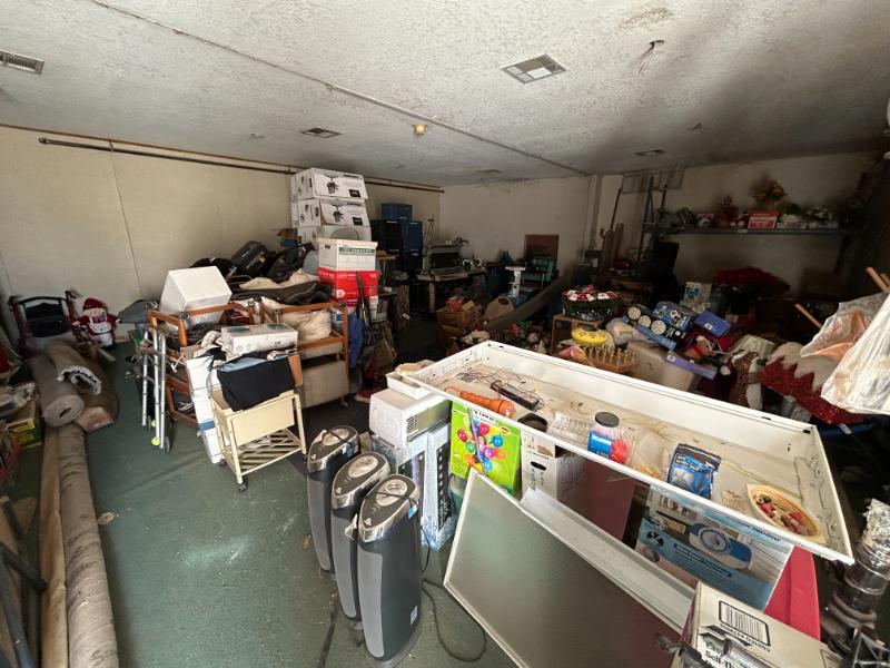 Sale Photo Thumbnail #694