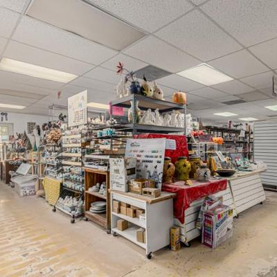 Sale Photo Thumbnail #44