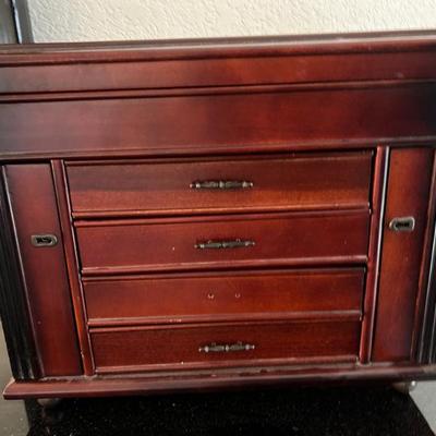 Sale Photo Thumbnail #93