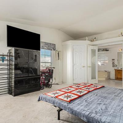 Sale Photo Thumbnail #32