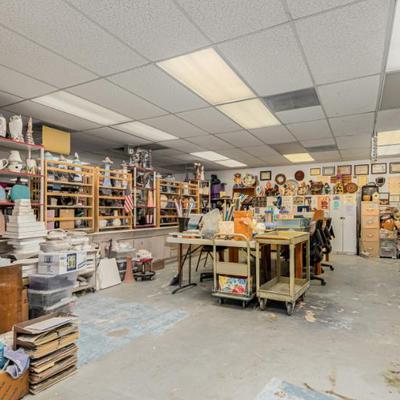 Sale Photo Thumbnail #46