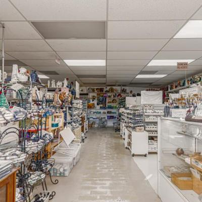 Sale Photo Thumbnail #45