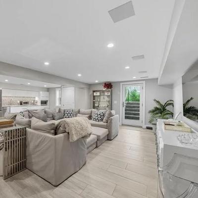 Sale Photo Thumbnail #9