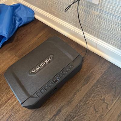 Sale Photo Thumbnail #192