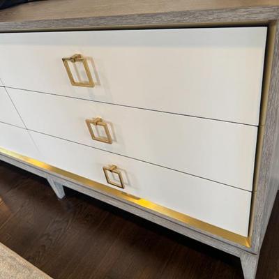 Sale Photo Thumbnail #177