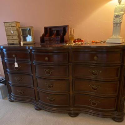 Sale Photo Thumbnail #196