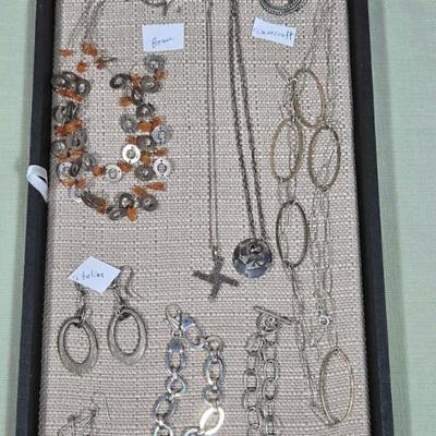 Sale Photo Thumbnail #385