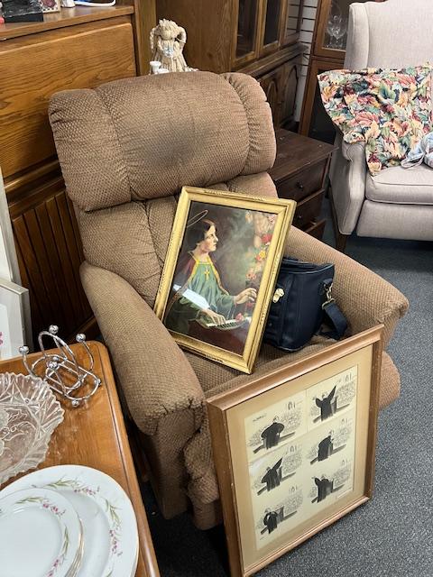 Sale Photo Thumbnail #9