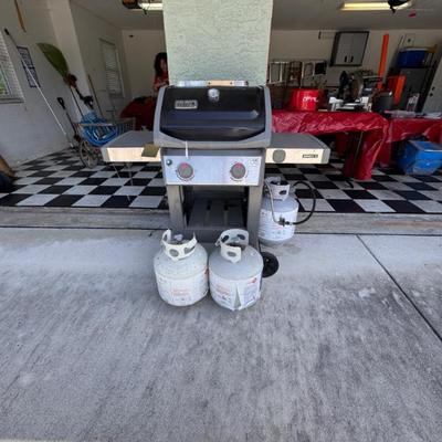 Almost new Weber grill