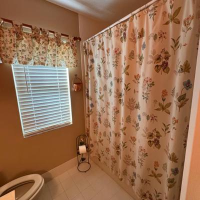 Sale Photo Thumbnail #97