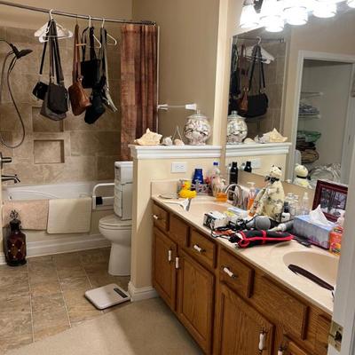 Sale Photo Thumbnail #36