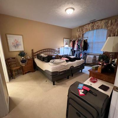 Sale Photo Thumbnail #33