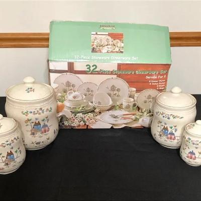 Birdhouse Homestead Stoneware Dinnerware Lot 