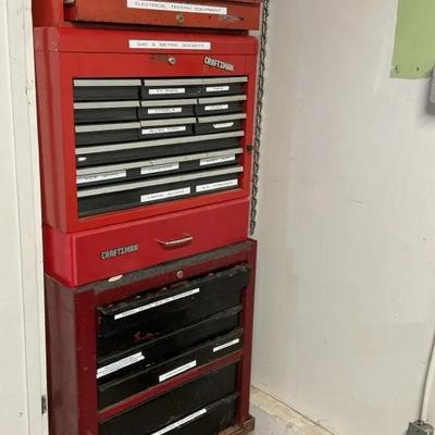 Craftsman Rolling Tool Chest with Multiple Drawer Units
