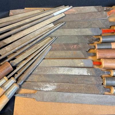 Bucket-O-Files (20+ Files Of Various Shapes, Sizes And Coarsenesses. Includes 5Gal Bucket)