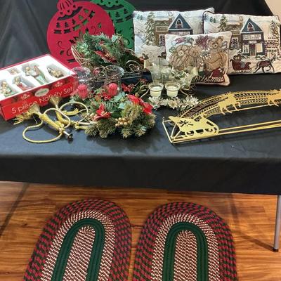 Large Assorted Christmas Décor & Holiday Accent Lot