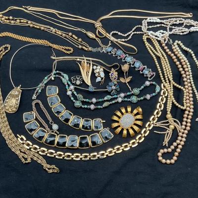 Sale Photo Thumbnail #107