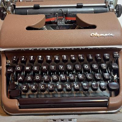 Olympia Manual Typewriter