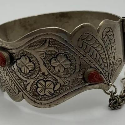 Middle Atlas Bracelet With Coral