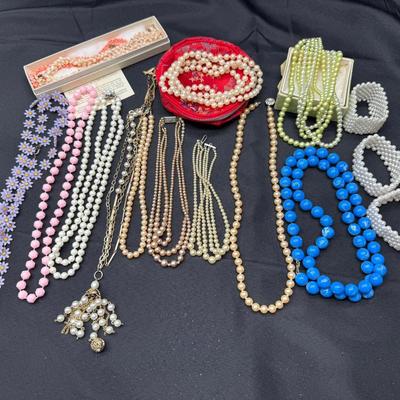 Vintage Pearl & Beaded Necklace Lot | Multi-Color Costume Jewelry Assortment
