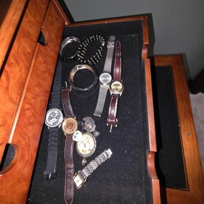 Sale Photo Thumbnail #149