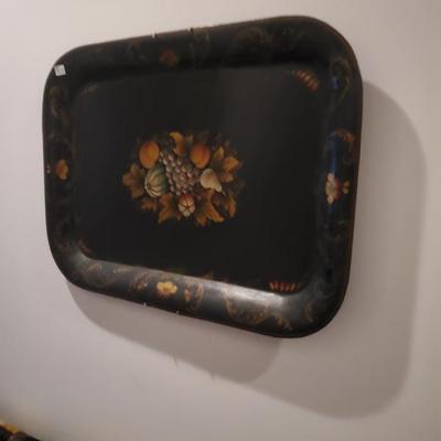 Many many vintage tole platters