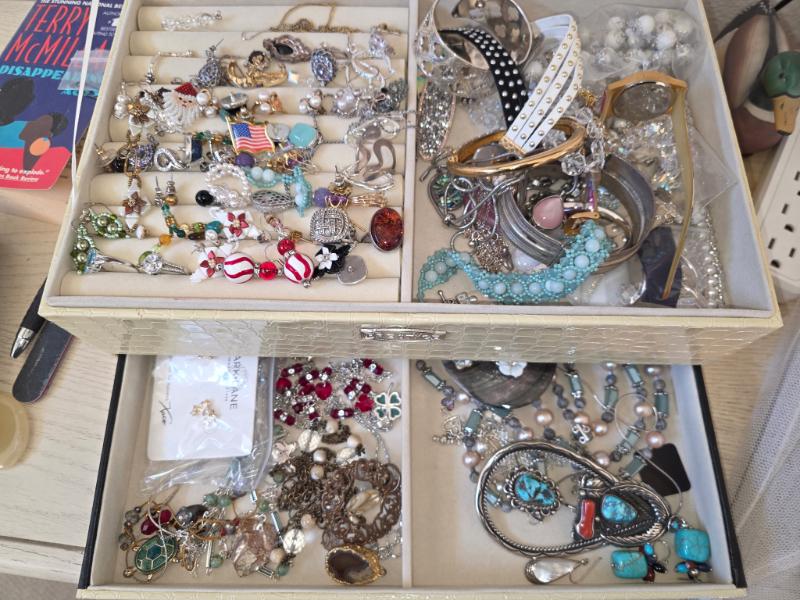 Sale Photo Thumbnail #10