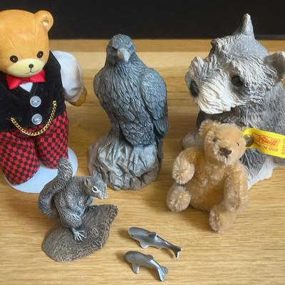 7 Animal figurines Inc Steif Bear