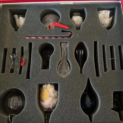 Christmas Ornaments From The World‘s Great Crystallaries By Amex