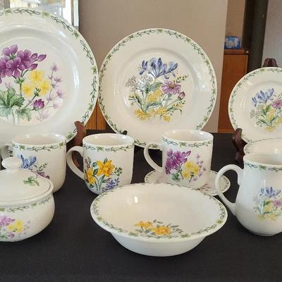 Thompson Pottery "Floral Garden" 4 Patterns