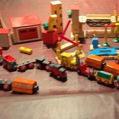 Brio Train Set, Inc/Track, Train Cars & Accessories