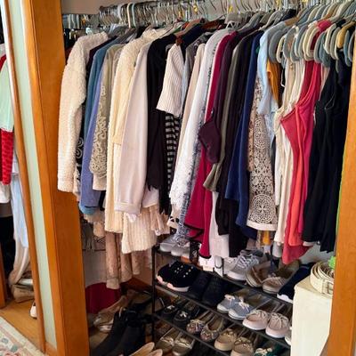 Sale Photo Thumbnail #345