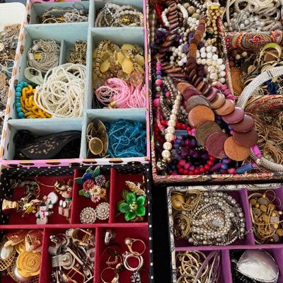 Sale Photo Thumbnail #453