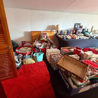 Sale Photo Thumbnail #657