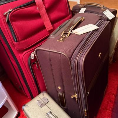 Sale Photo Thumbnail #703