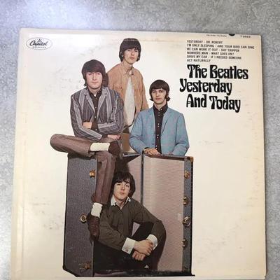 Beatles LPs – Yesterday & Today (Paste-Over Suspect) **New Photos Uploaded**
