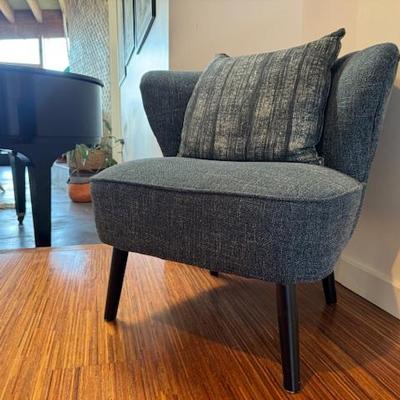 Sale Photo Thumbnail #127