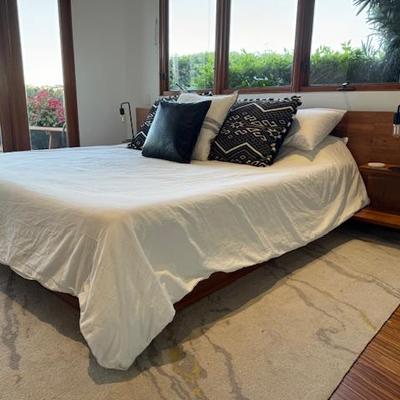 Sale Photo Thumbnail #110