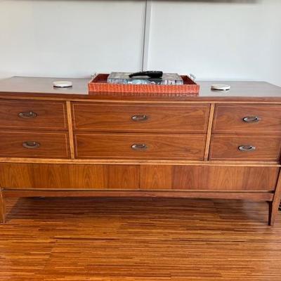 Sale Photo Thumbnail #99