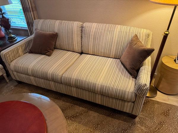 Sale Photo Thumbnail #49