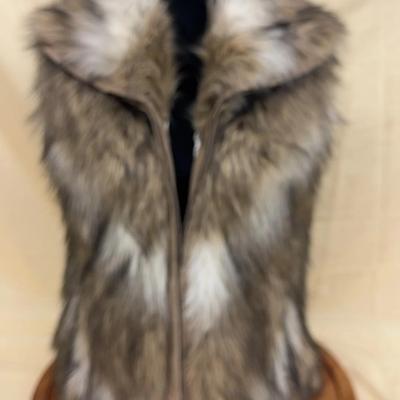 Pamela McCoy “Fur Replica” Faux Fur Vest – Size Small ⭐