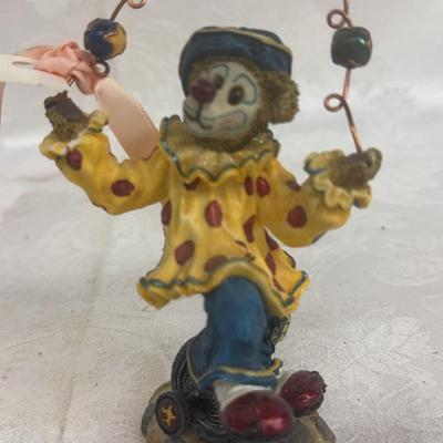 "Gizmoe... Life's a Juggle". 