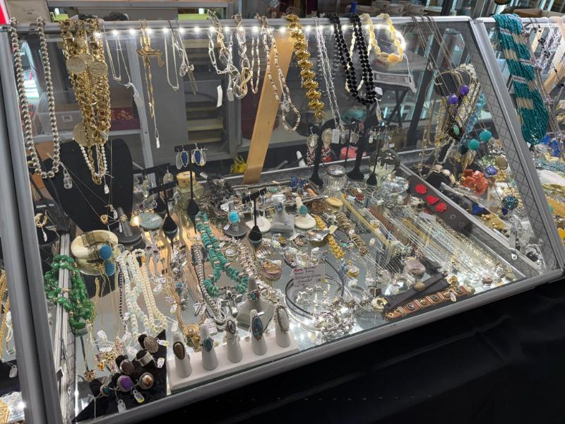 Sale Photo Thumbnail #7