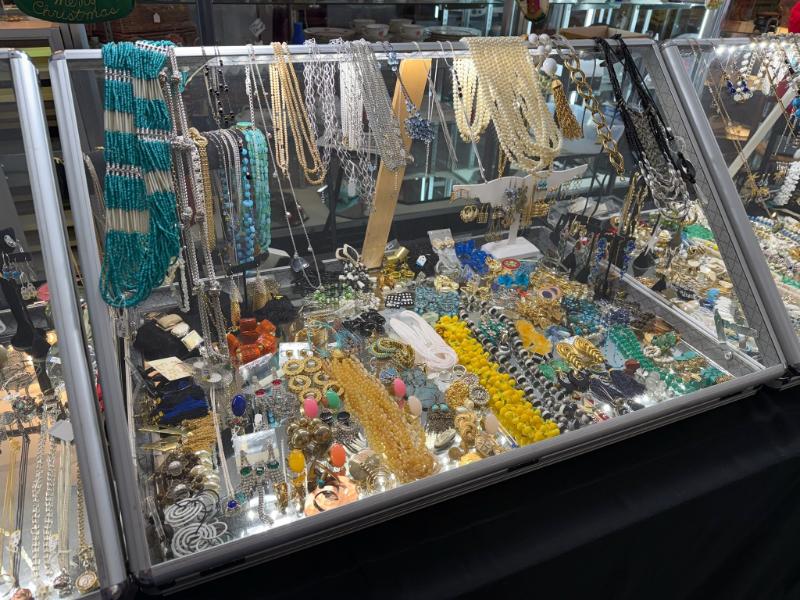 Sale Photo Thumbnail #9